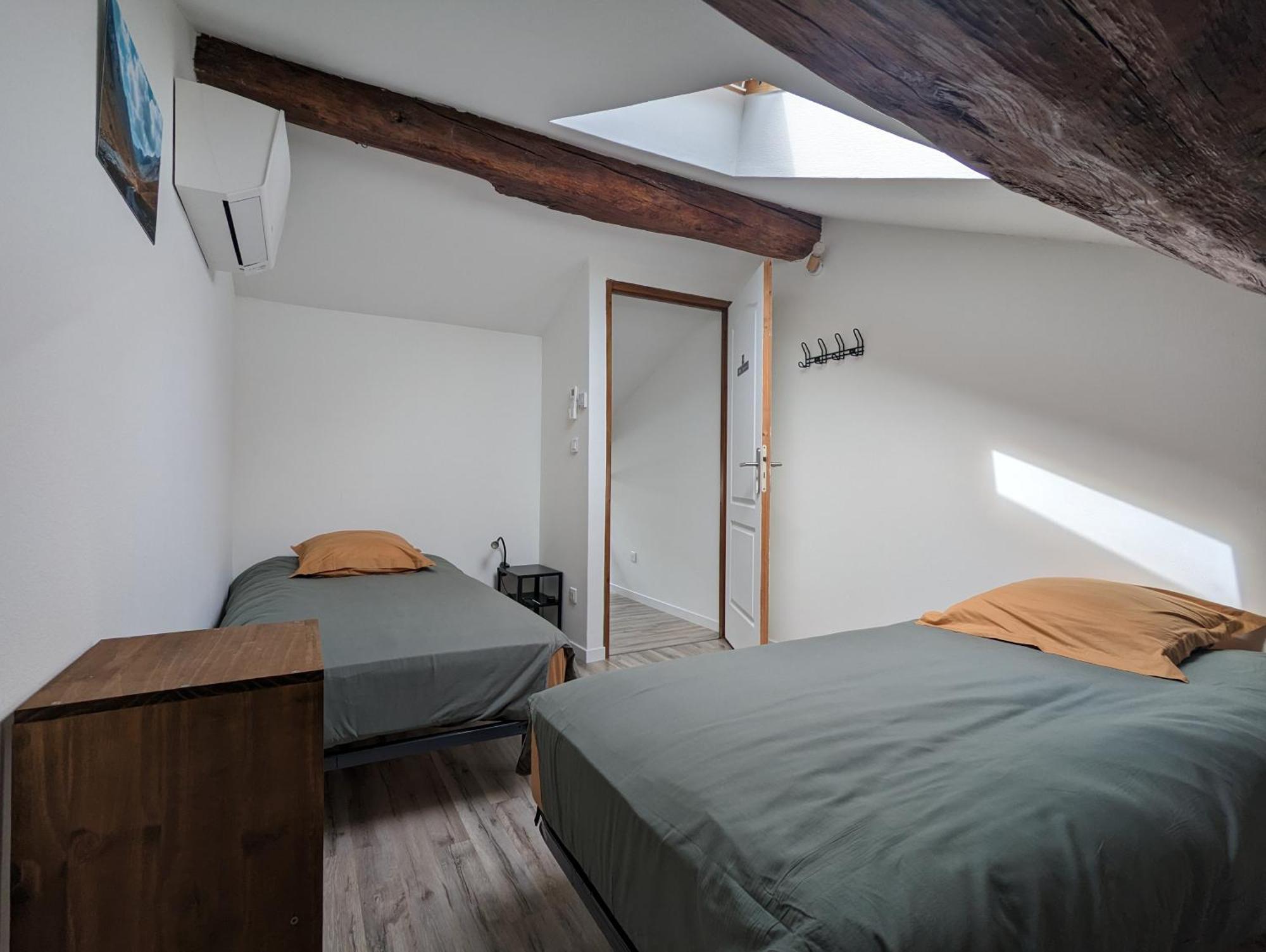 Le Cinoche, Cocon Sous Les Toits Apartment Pont-de-Vaux Luaran gambar